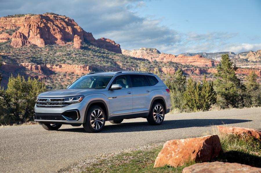  Volkswagen Atlas SEL V6 R-Line 2020 года  (фото 1 из 43)